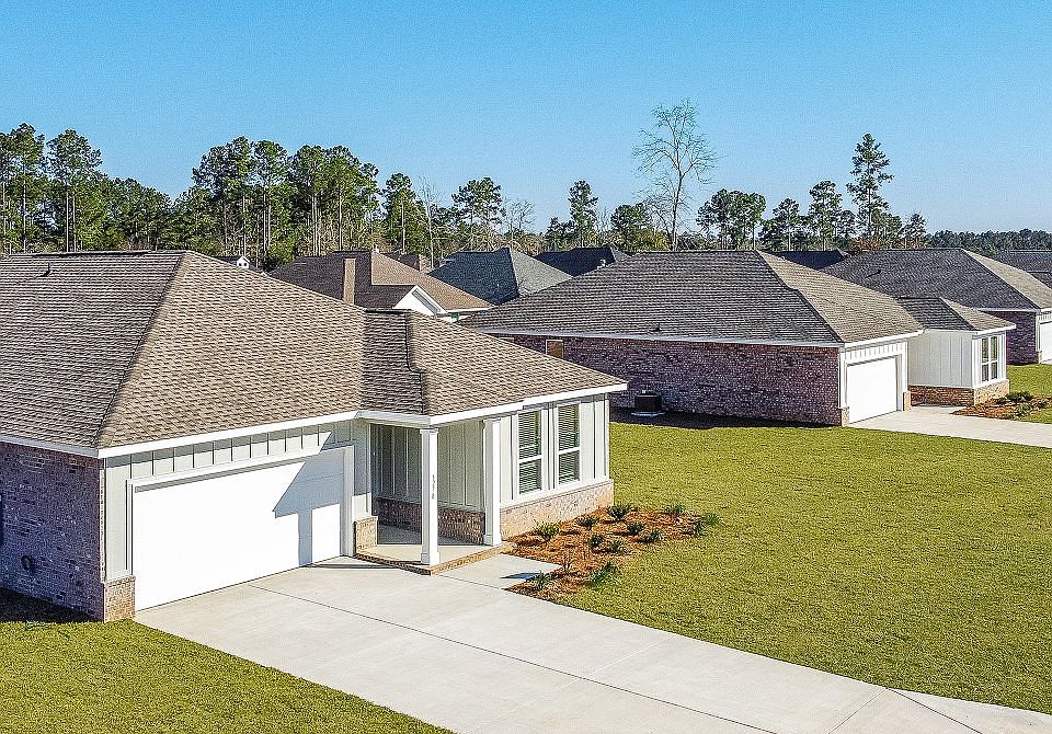 Stonechase Streetscape