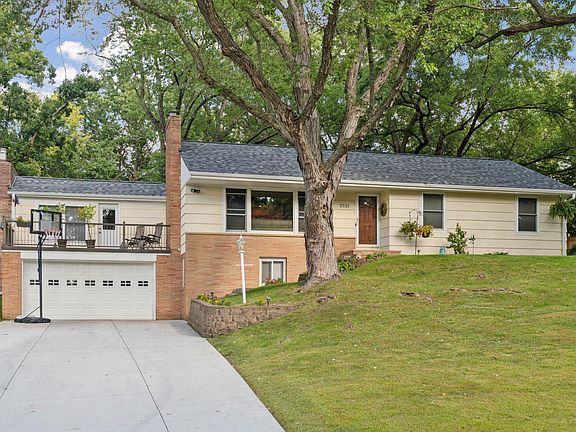 2nd image of 3531 Arbor Ln