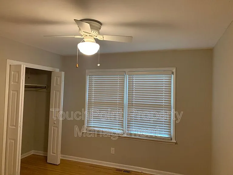 1130 Cheddington Dr — Photo 16