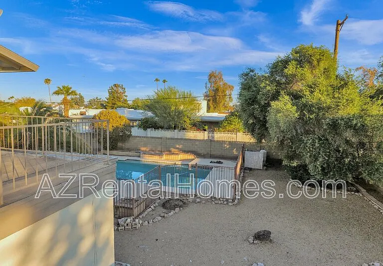 966 E La Jolla Dr — Photo 21