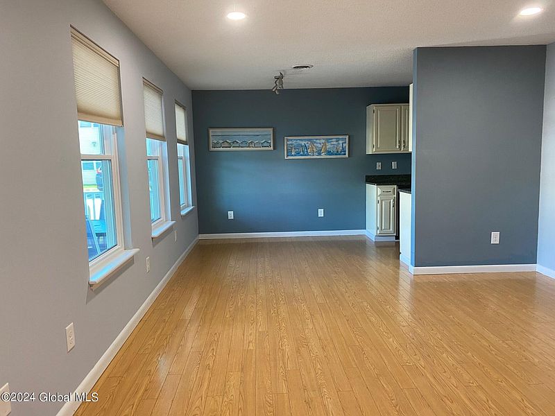 5th image of 201 Cambridge Manor Drive #201