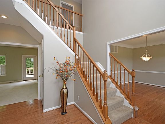 2nd image of 3963 Ashmont Dr