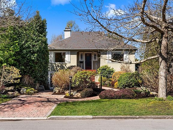 2nd image of 2438 Lincoln Rd