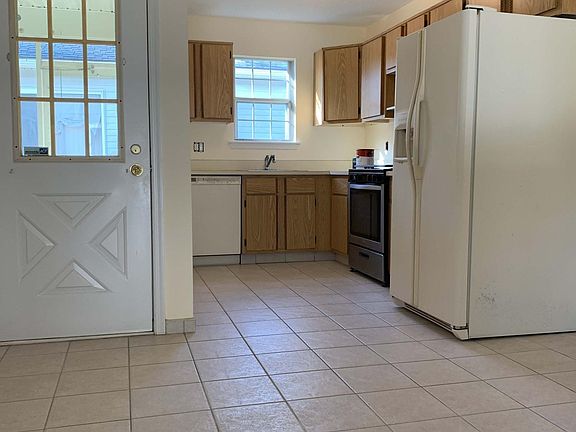 3rd image of 26 Morden Clos #1000