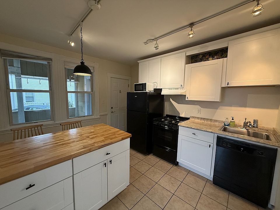 1st image of 255 Beacon St Front 6