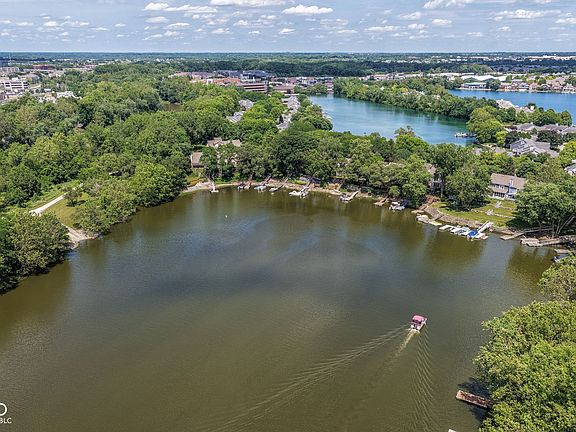 4th image of 8172 River Bay Dr E