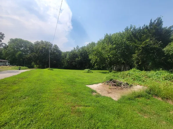 920 7th St, Peru, NE 68421