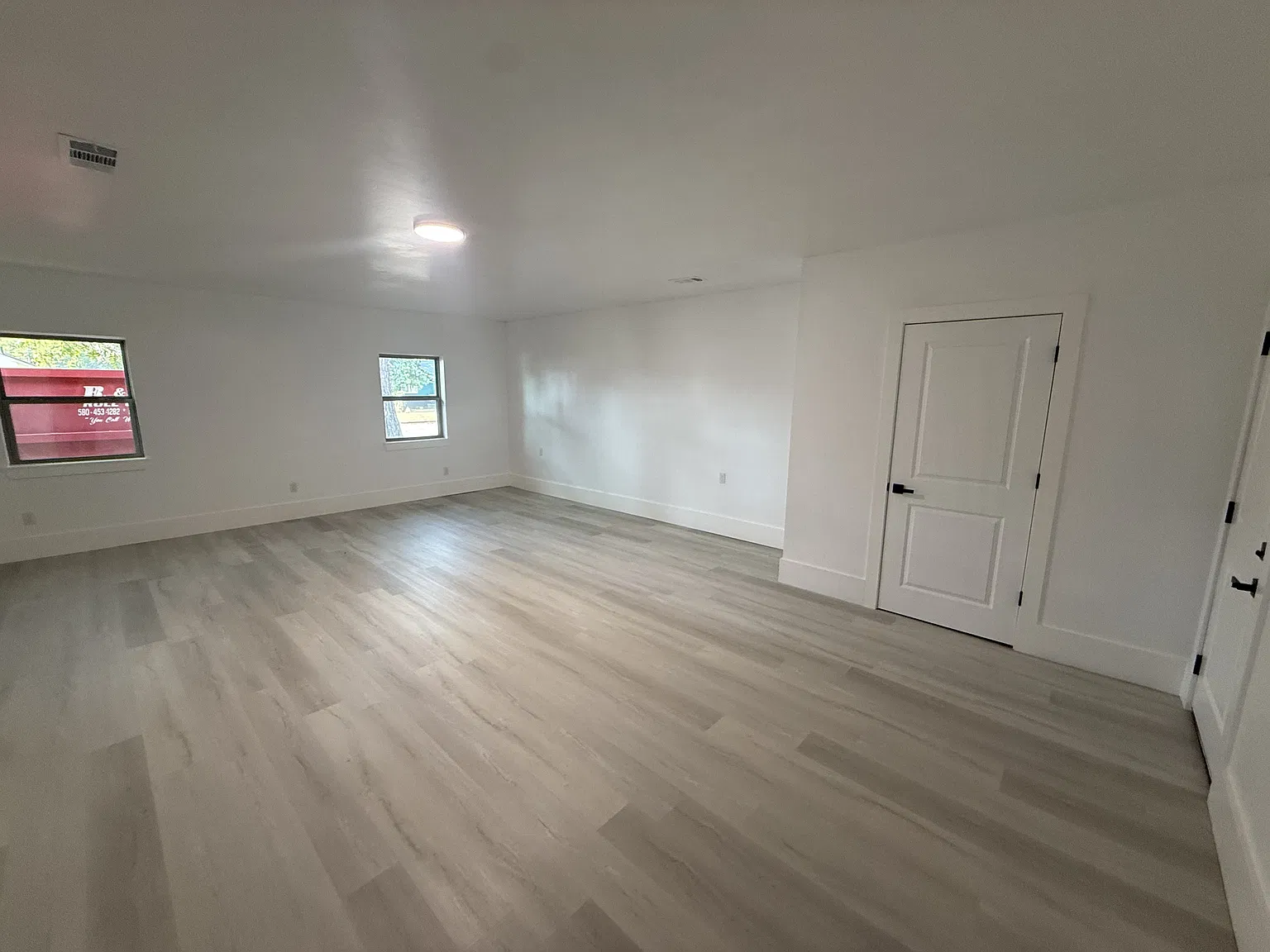 800 West 6th - 1 — Photo 4