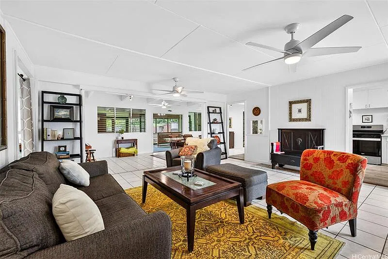 3 bed, 3.0 bath, 2685 sqft, $4,850 — Photo 4