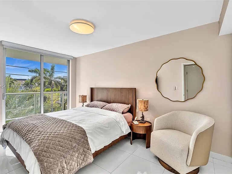 9901 E Bay Harbor Dr #403 — Photo 49