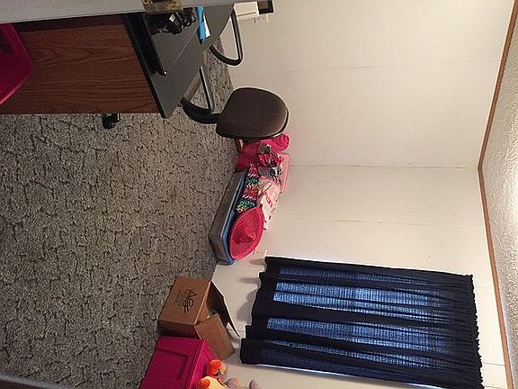 Now has laminate hardwood