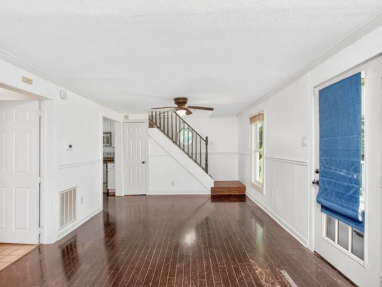 3008 Lakeshore Dr — Photo 7