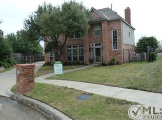 8624 Amhurst Ct, North Richland Hills, TX 76182