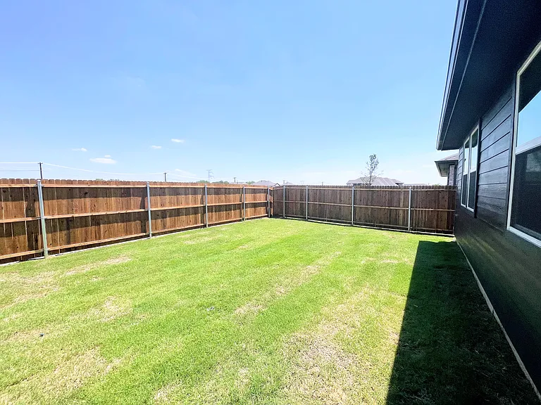 3201 Riverlawn Dr — Photo 31