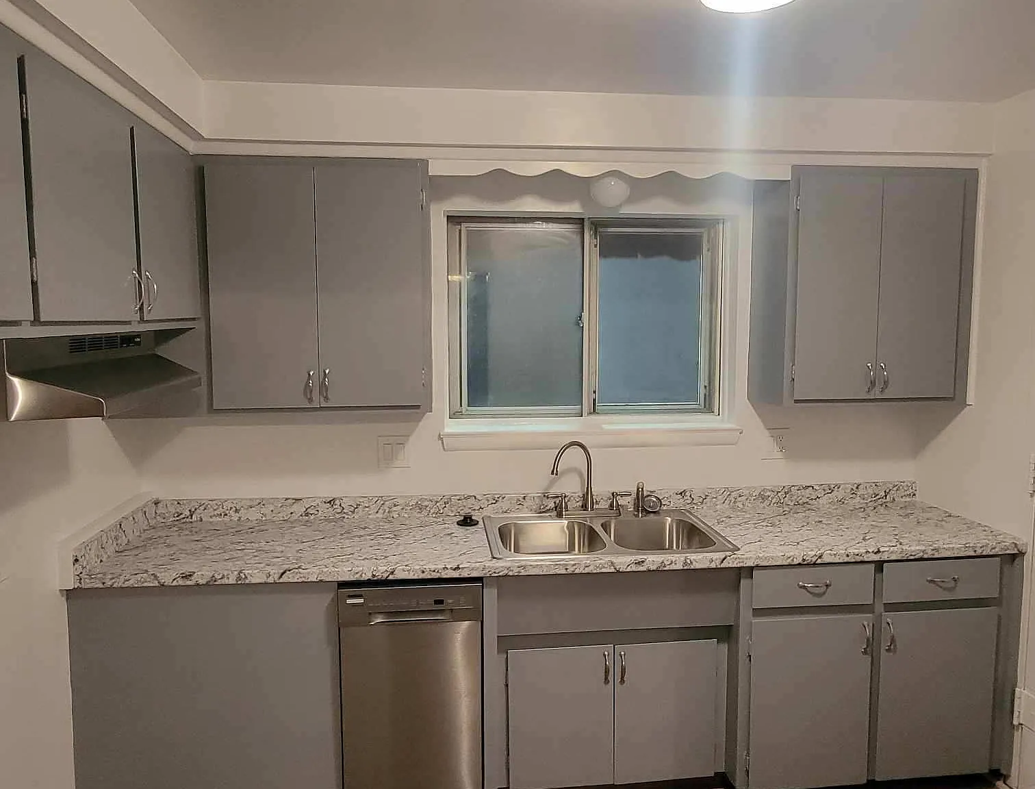 2 bed, 900 sqft, $1,045 — Photo 4
