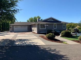 1520 Stardust Way, Medford, OR