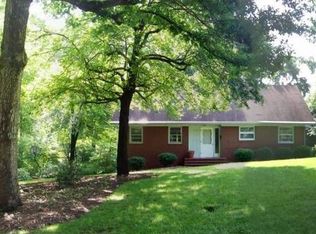 412 2nd Avenue Pl NE, Conover, NC 28613