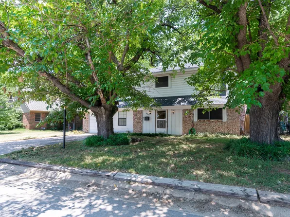 701 Chambers Creek Dr, Everman, TX 76140