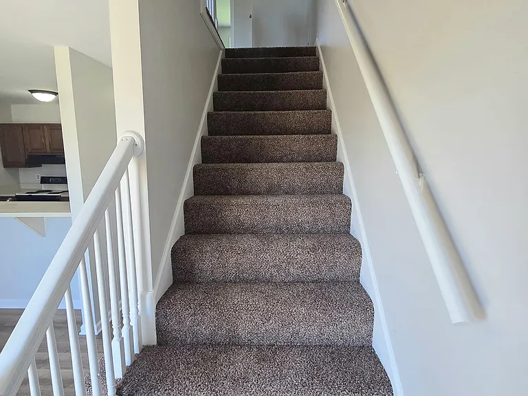 204 Strawberry Ln — Photo 9