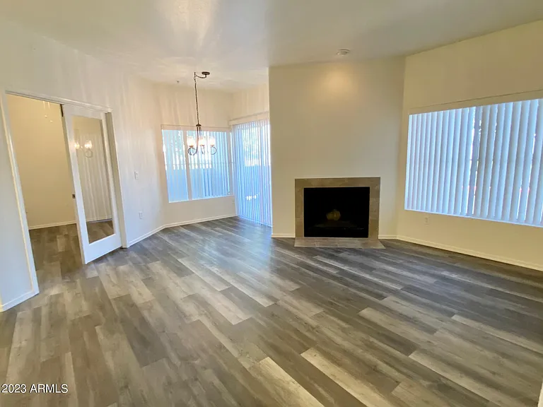 600 W Grove Pkwy #1066 — Photo 1