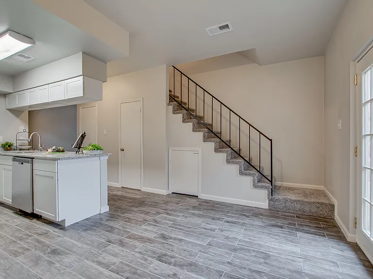 224 Samuel Blvd #K-5 — Photo 8