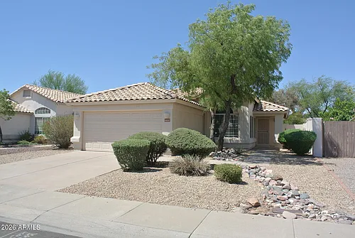 6814 W Louise Dr Photo 1