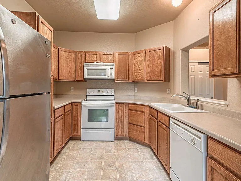 3080 Mandalay Grv #7 — Photo 20