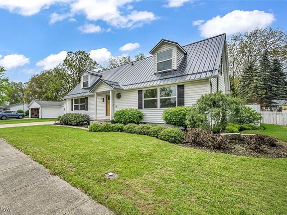 3rd image of 1350 Rolling Meadows Dr