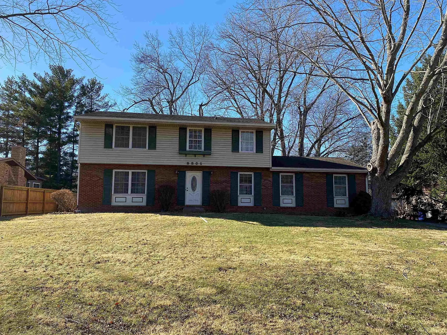 3201 Tally Ho Dr photo 1