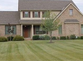 8105 Deer Creek Run, Amherst, OH 44001