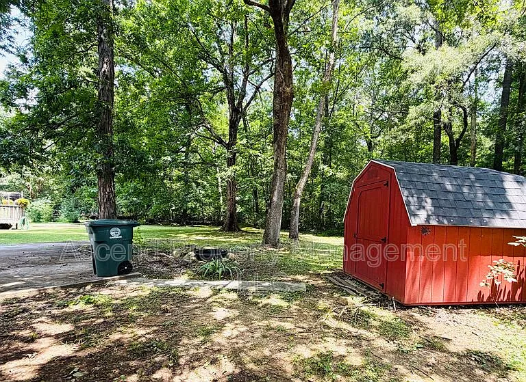 1134 McDonald Dr — Photo 9