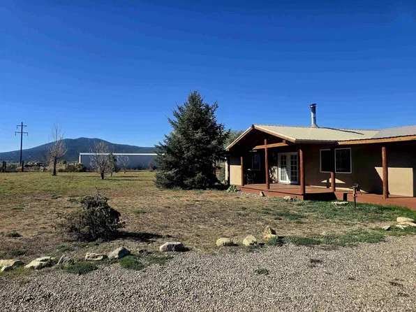 178 Abregadero Rd, Cerro, NM 87519