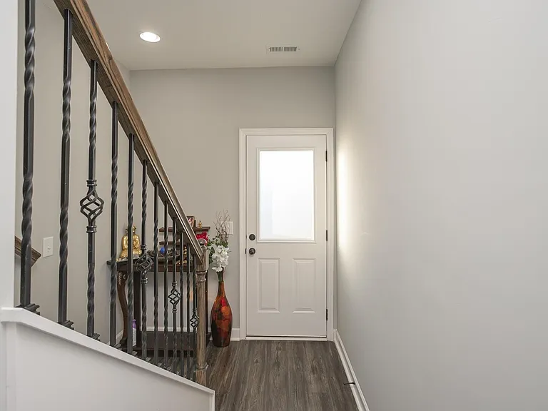 1003 Villa Cir — Photo 20
