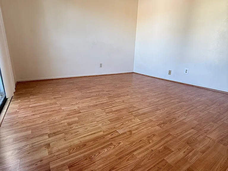 235 N Verdugo Rd #5 — Photo 7