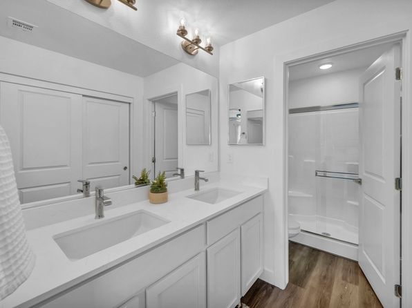 545 Highland Ranch Pkwy #8