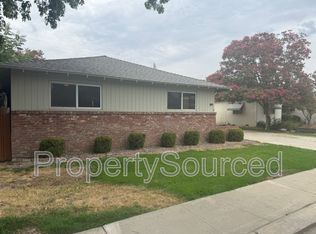 1537 Maplewood Dr, Modesto, CA 95350