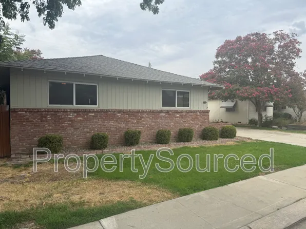 1537 Maplewood Dr, Modesto, CA 95350