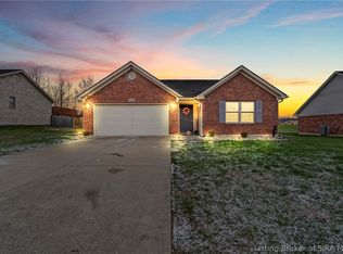 2212 Honeysuckle Way, Sellersburg, IN 47172