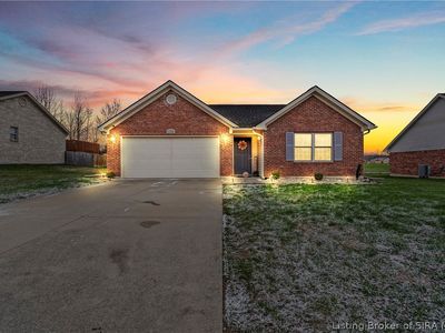 2212 Honeysuckle Way, Sellersburg, IN, 47172
