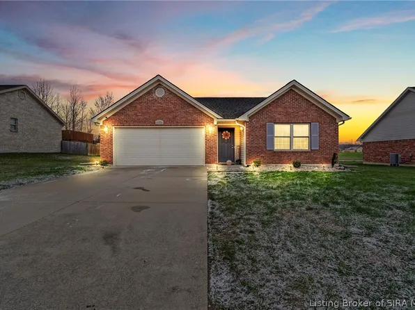 2212 Honeysuckle Way, Sellersburg, IN 47172