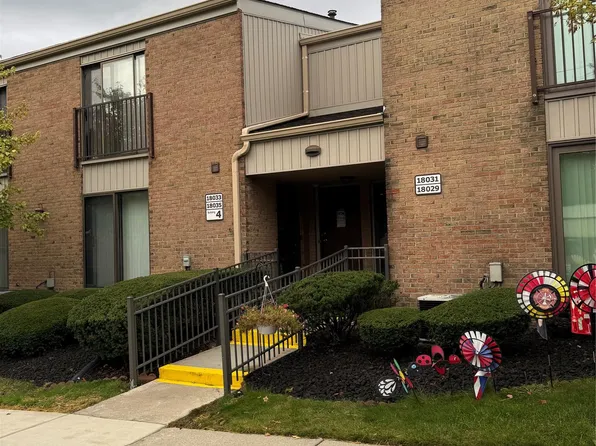 18035 University Park Dr #56, Livonia, MI 48152