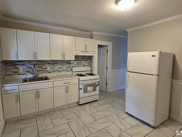 1514 Pembroke St #1L — Photo 22