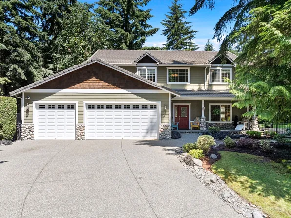 1006 NE Mount Ellinor Court, Poulsbo, WA 98370