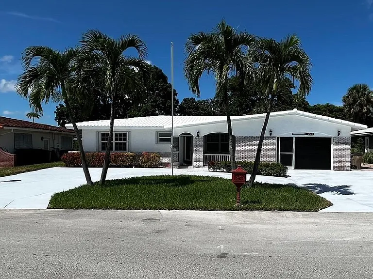 4540 NW 12th Dr — Photo 39