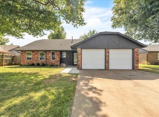 917 Mercury Rd, Edmond, OK 73003