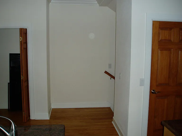 512 S Glen Ave — Photo 9