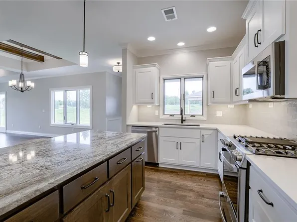 11409 S Millridge St, Olathe, KS 66061