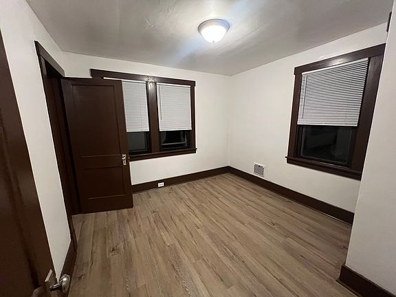 4th image of 320 Zara St APT 2