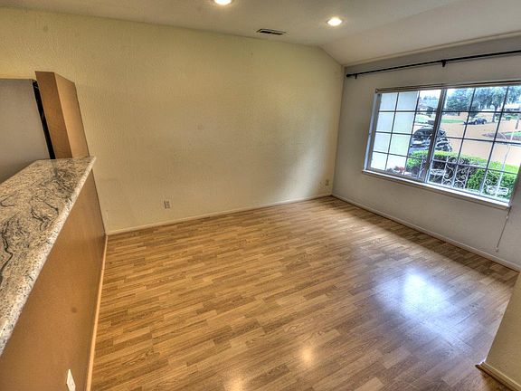 DSC_5654_5_6_tonemapped - dining room_03132015