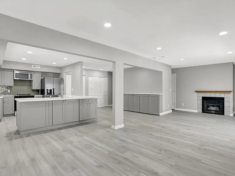6425 S Dayton St #107 — Photo 3